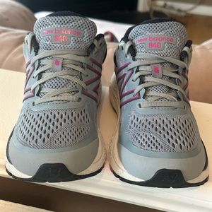 Women’s New Balance 840v5 Size 7B Deadstock-W840CM5